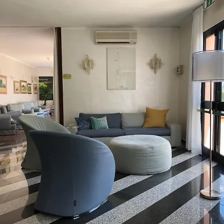 Отель Arthotel Gabbiano Azzurro Due 4*